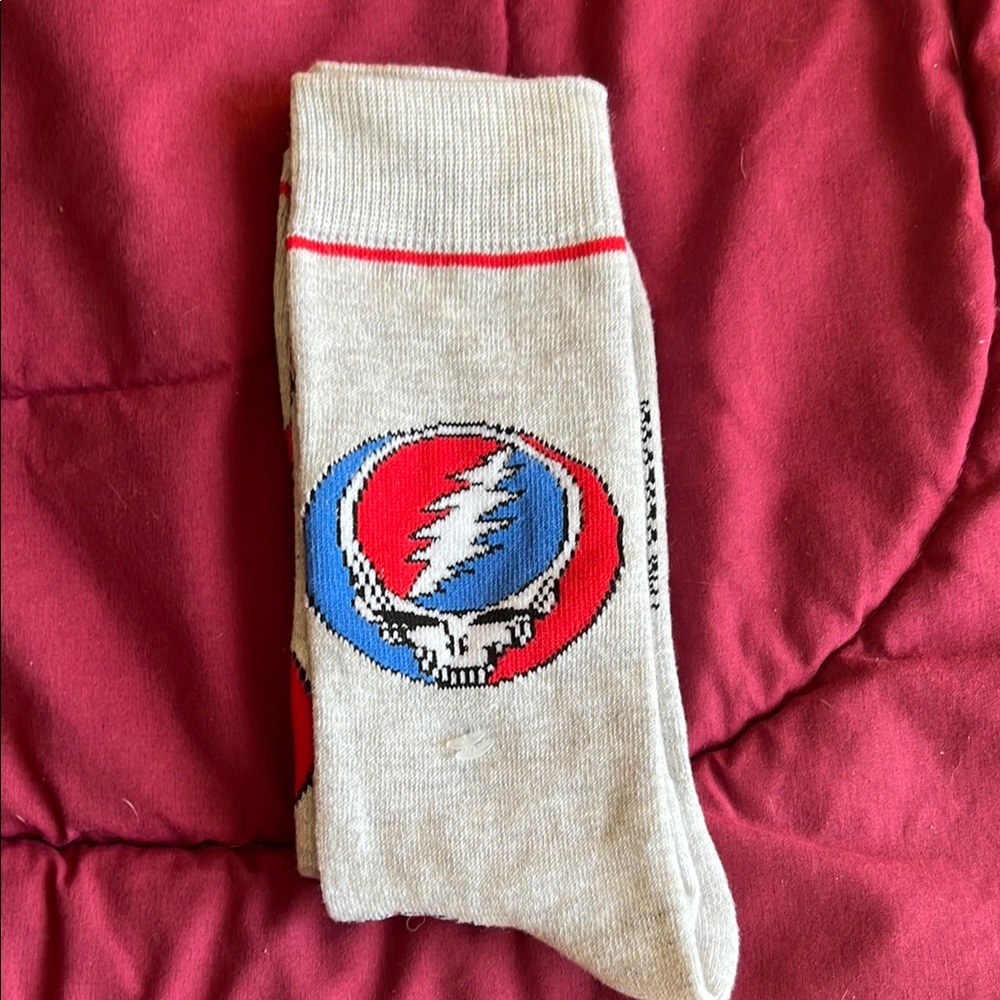 Grateful Dead Gray and Red Casual Socks with Steal Your Face